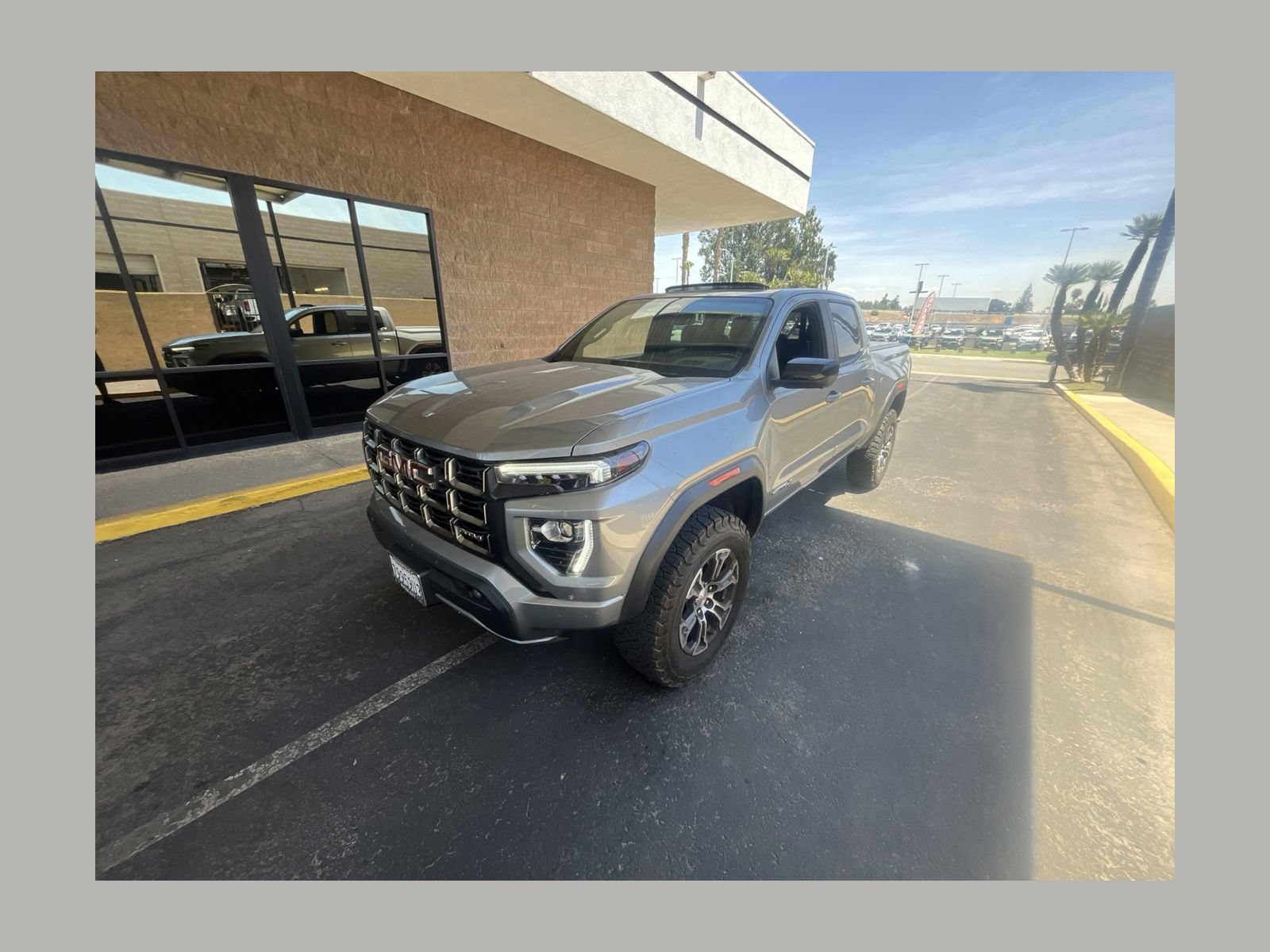 Used 2023 GMC Canyon AT4 w/ AT4 Premium Package AWD/4WD image 1