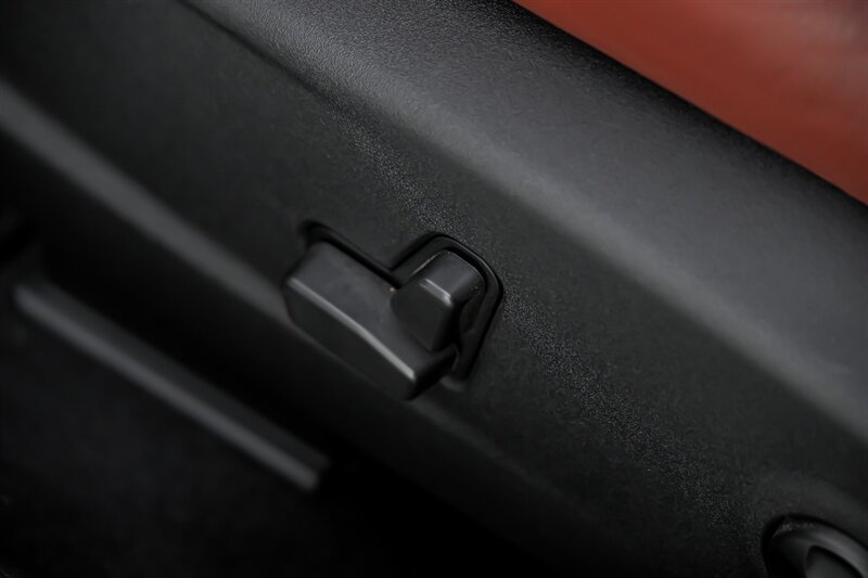 Used 2022 Dodge Charger SRT Hellcat w/ Harman/Kardon Audio Group RWD image 24