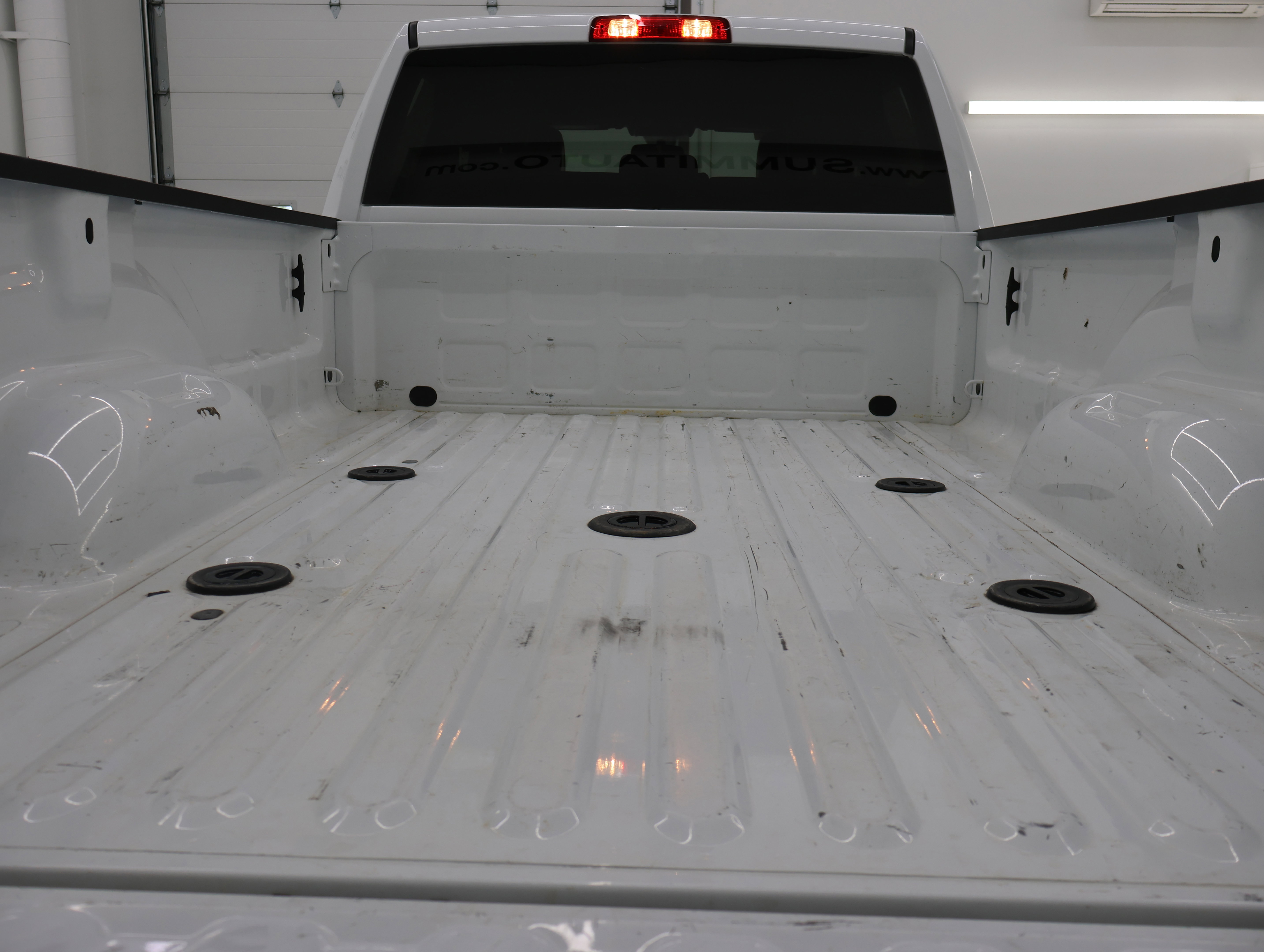 Used 2024 RAM 3500 Tradesman w/ Chrome Appearance Group AWD/4WD image 29