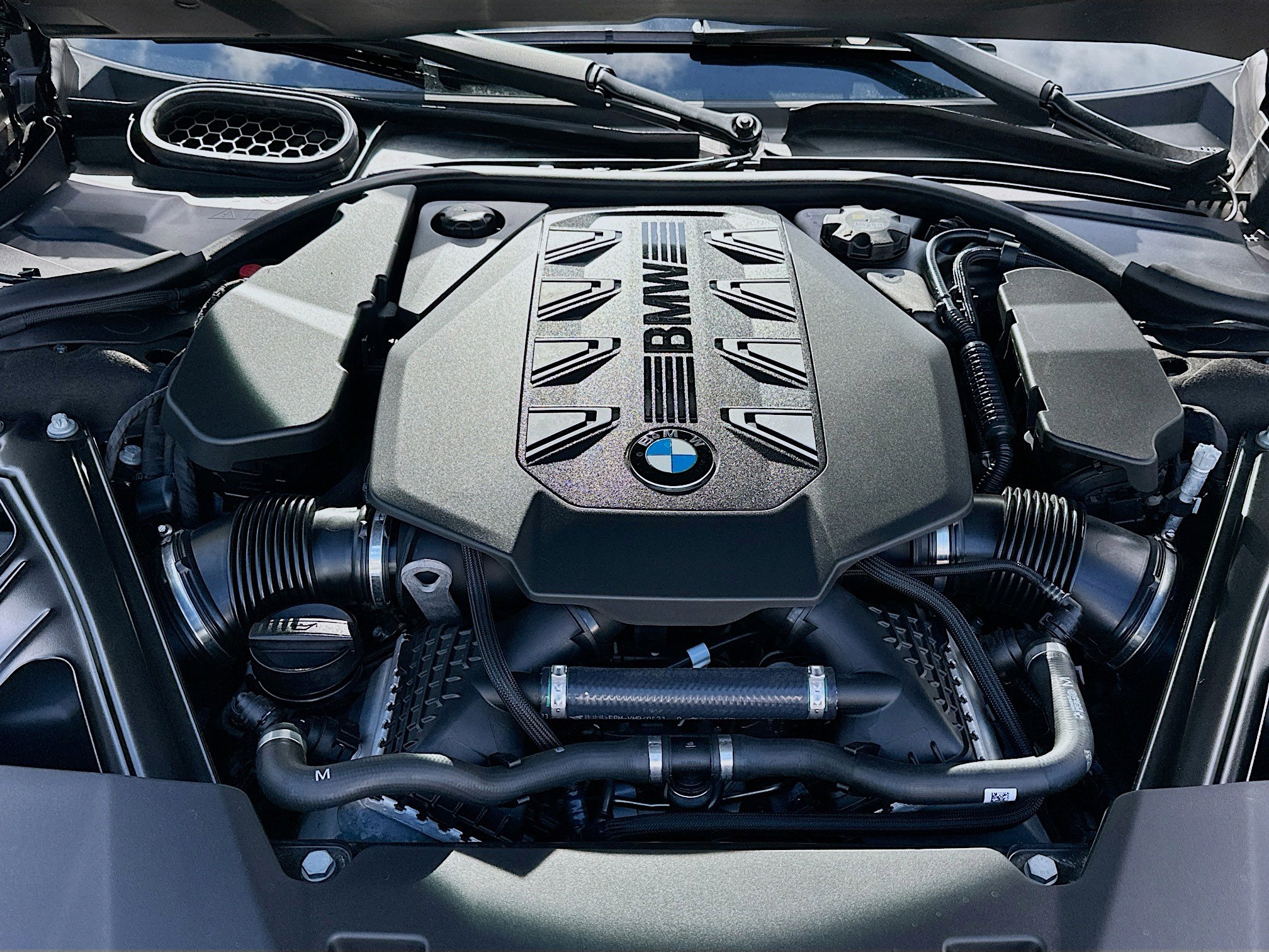 Used 2023 BMW 760i xDrive image 37