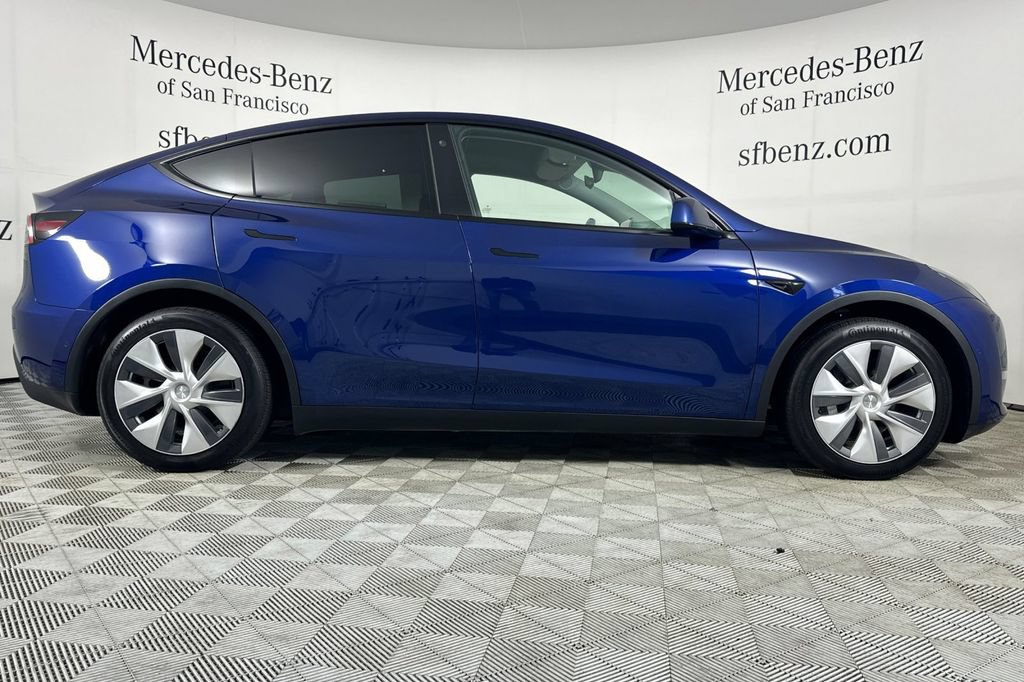 Used 2021 Tesla Model Y Long Range AWD/4WD image 3