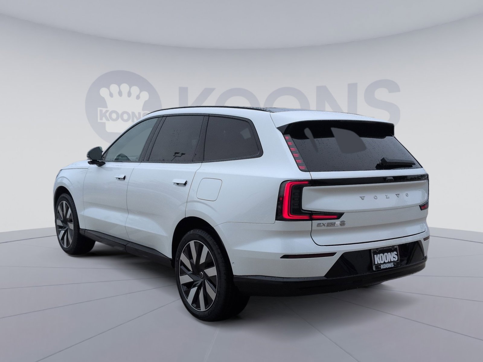 New 2025 Volvo EX90 Plus w/ Protection Package Premier image 4