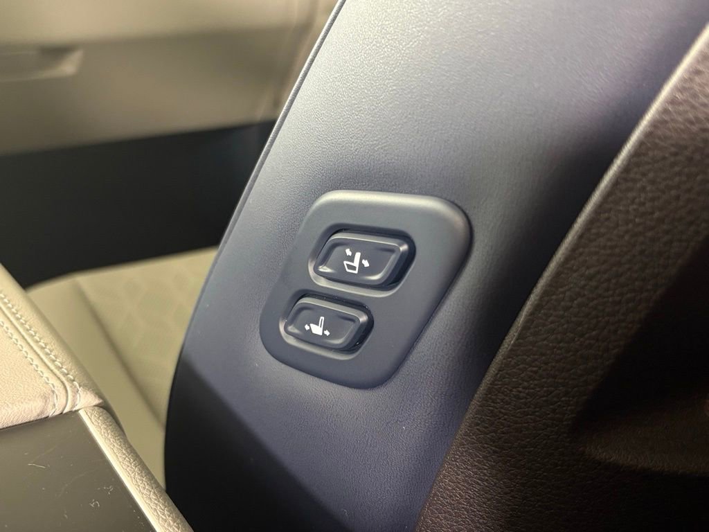New 2026 Kia Carnival EX image 34
