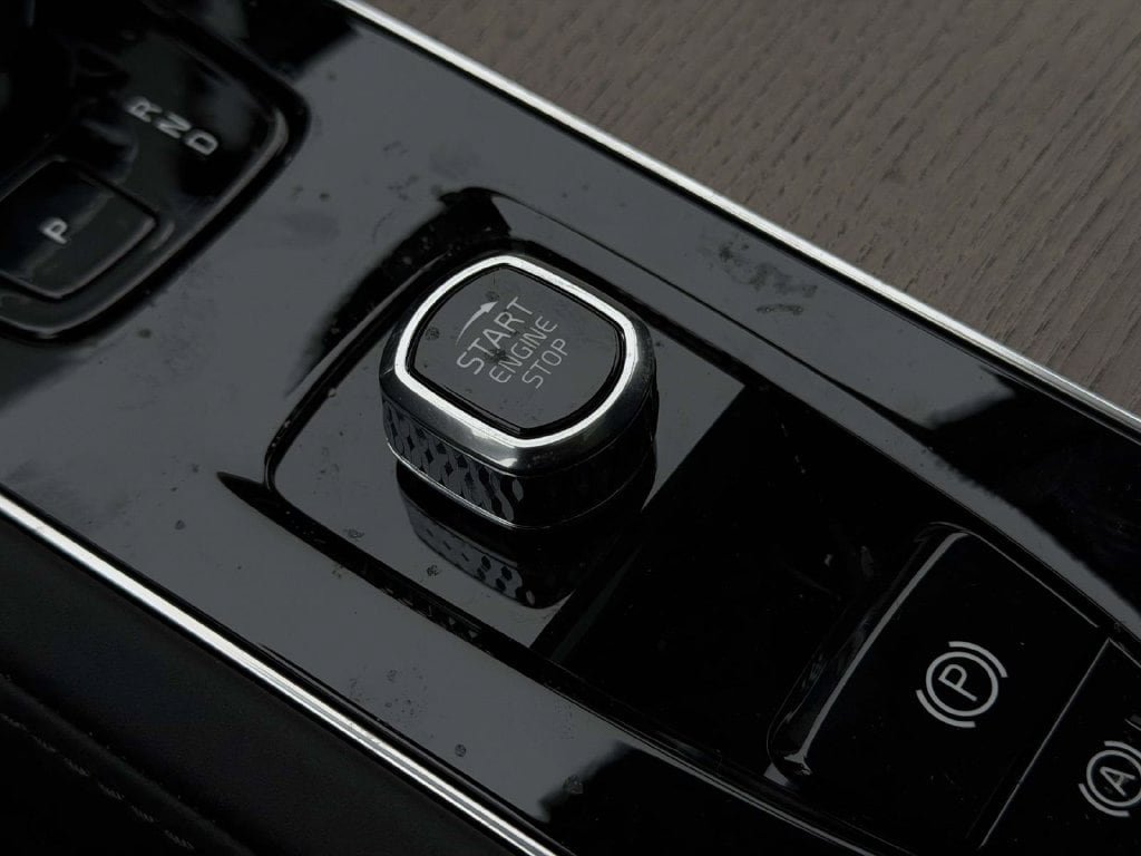 New 2026 Volvo XC90 B6 Plus w/ Protection Package Premier AWD/4WD image 7