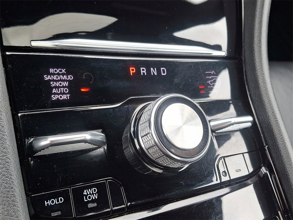 Used 2023 Jeep Grand Cherokee L Summit w/ Advanced Protech Group IV image 17