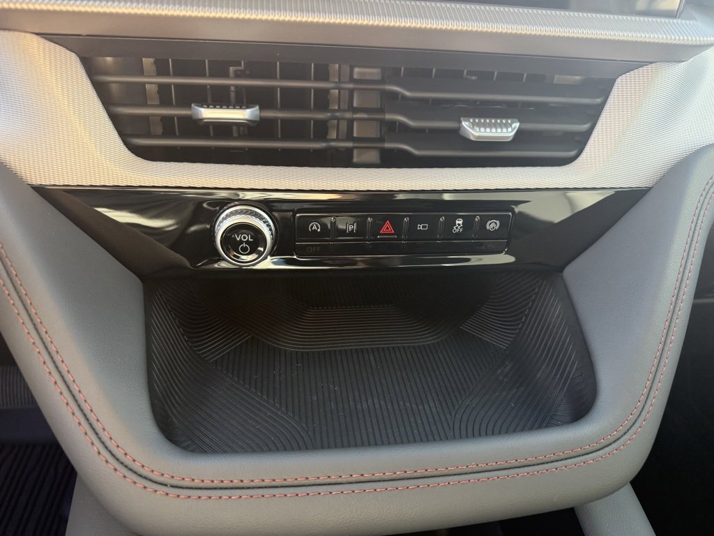 New 2026 Ford Explorer Active image 25