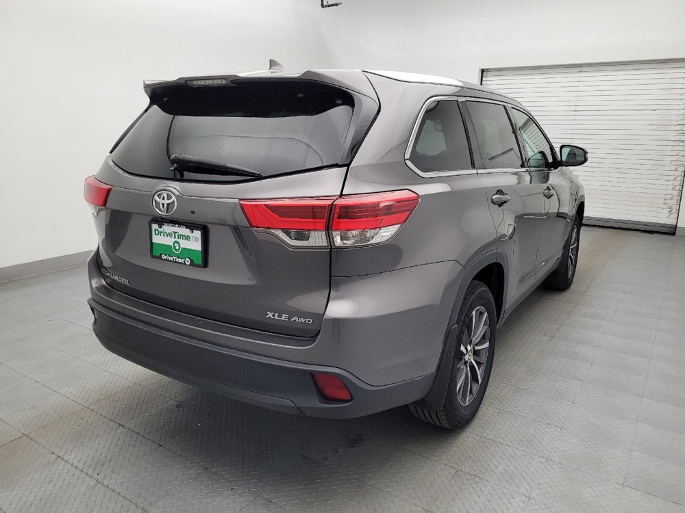 Used 2019 Toyota Highlander XLE AWD/4WD image 9