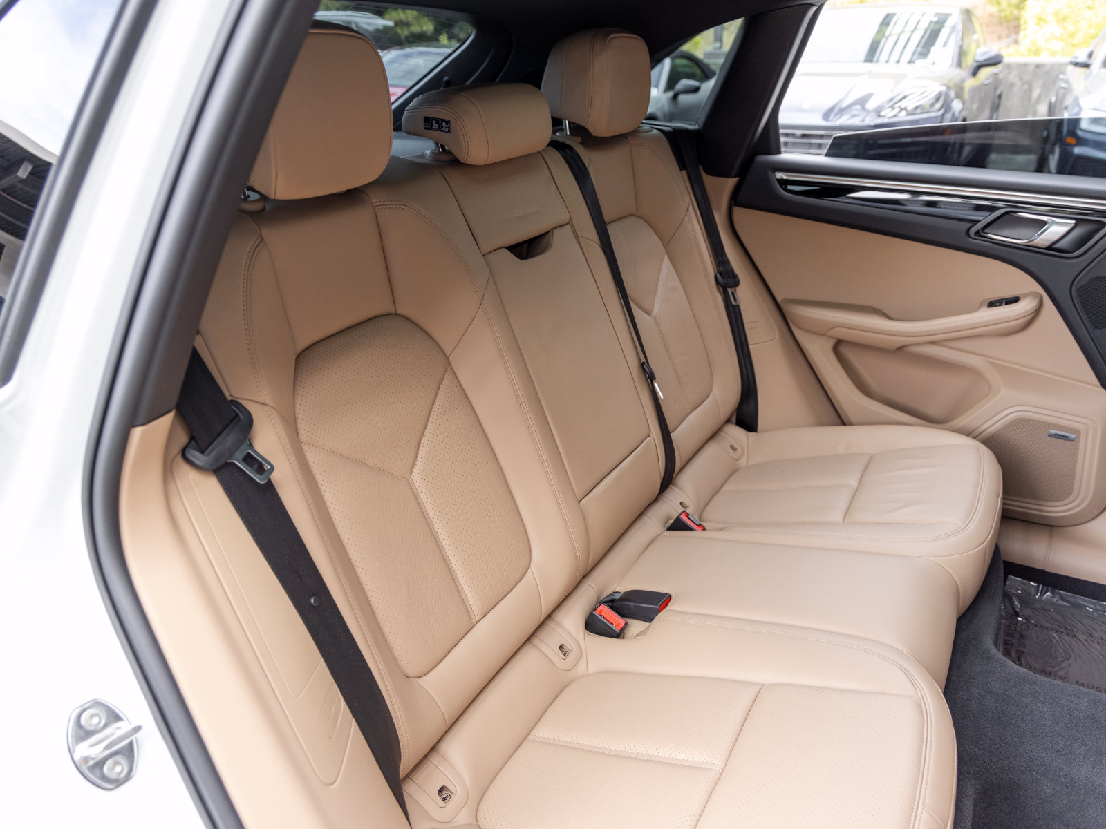 Certified 2021 Porsche Macan AWD/4WD image 61