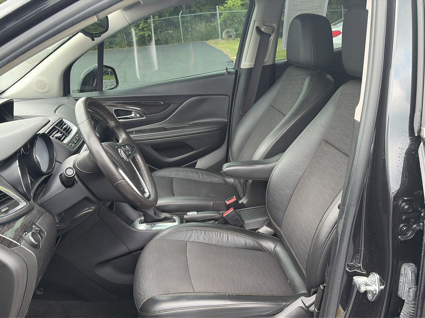 Used 2016 Buick Encore FWD image 10