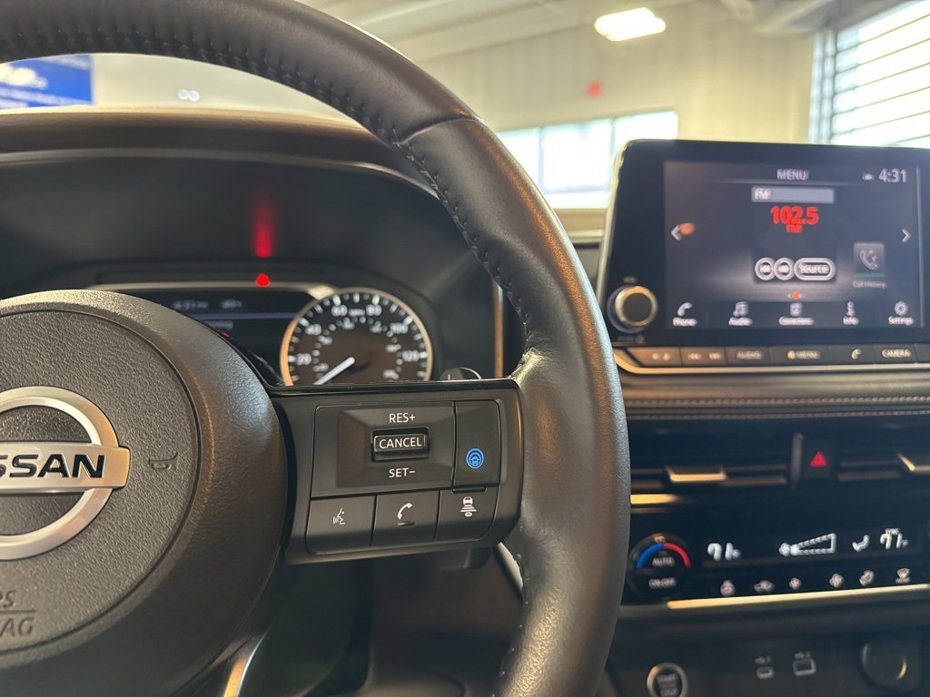 Used 2021 Nissan Rogue SV w/ Premium Package image 18