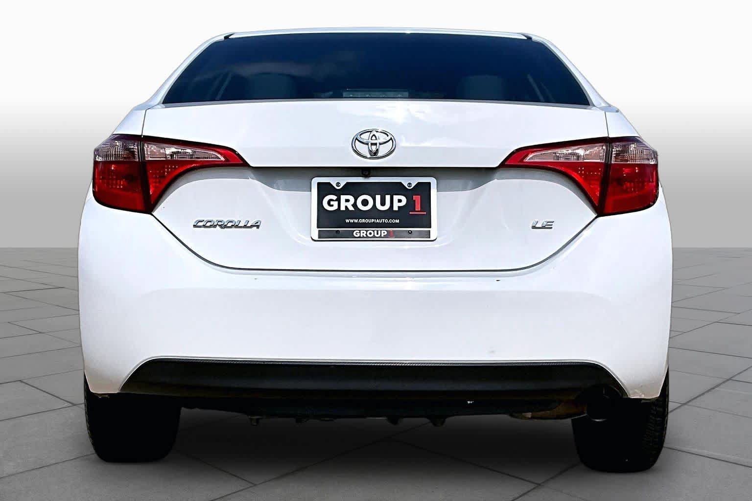 Used 2017 Toyota Corolla LE FWD image 5