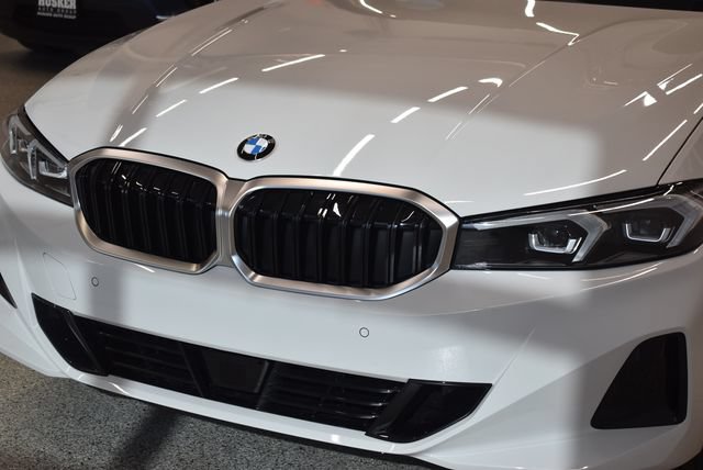 New 2026 BMW 330i xDrive Sedan w/ Convenience Package AWD/4WD image 14