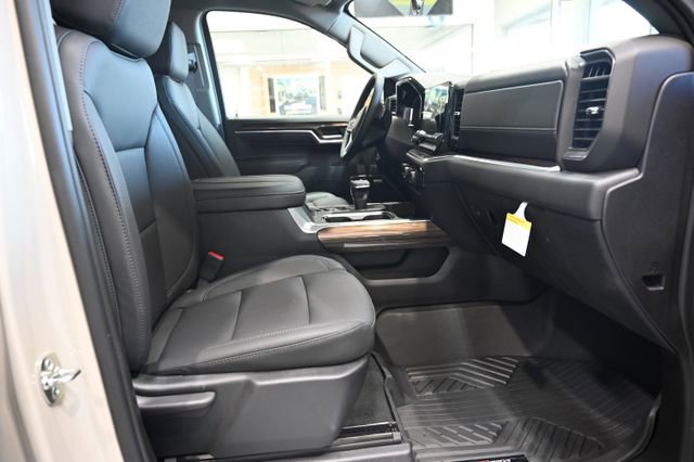 New 2026 Chevrolet Silverado 1500 RST w/ RST All Star Premium Package AWD/4WD image 13