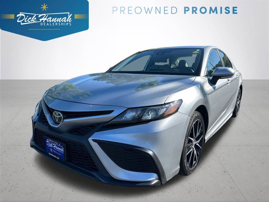 Used 2024 Toyota Camry SE FWD image 1