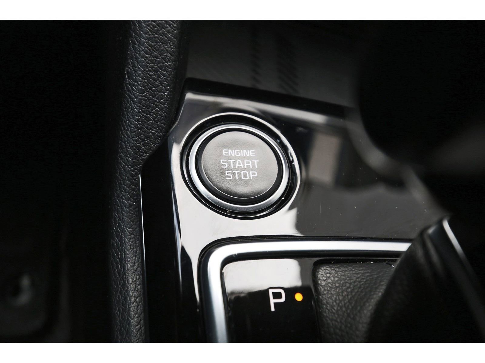 Used 2023 Kia Sportage EX image 29