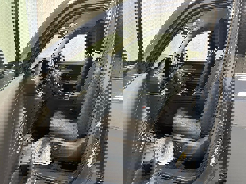 Used 2025 Toyota Grand Highlander AWD image 10