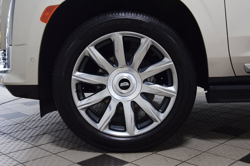 Used 2023 Cadillac Escalade Premium Luxury Platinum AWD/4WD image 29