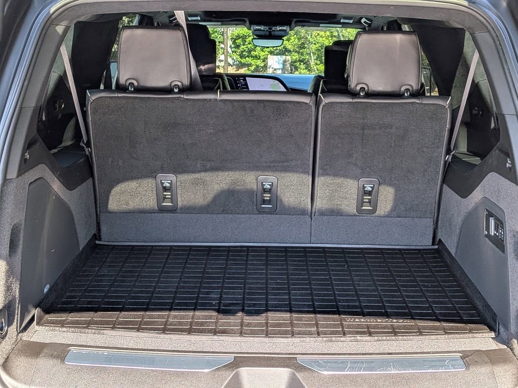Certified 2023 Cadillac Escalade ESV Sport Platinum image 14