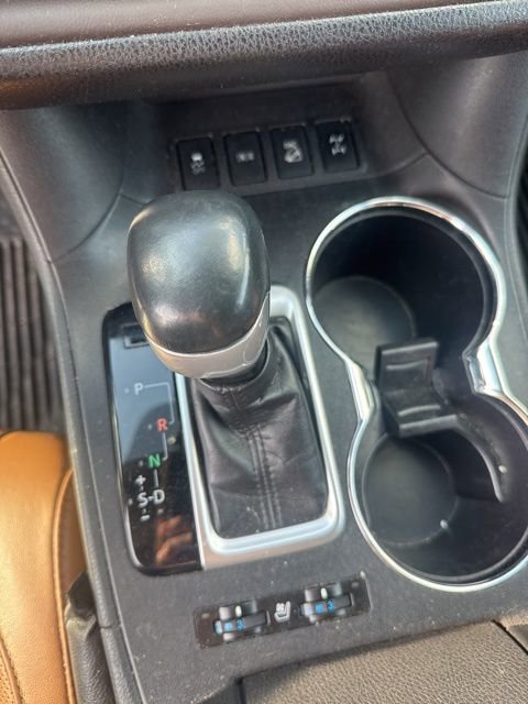 Used 2018 Toyota Highlander Limited image 24