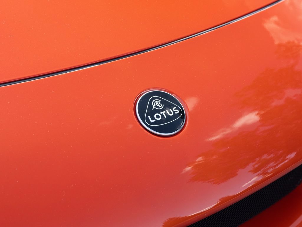 Used 2025 Lotus Emira RWD image 15
