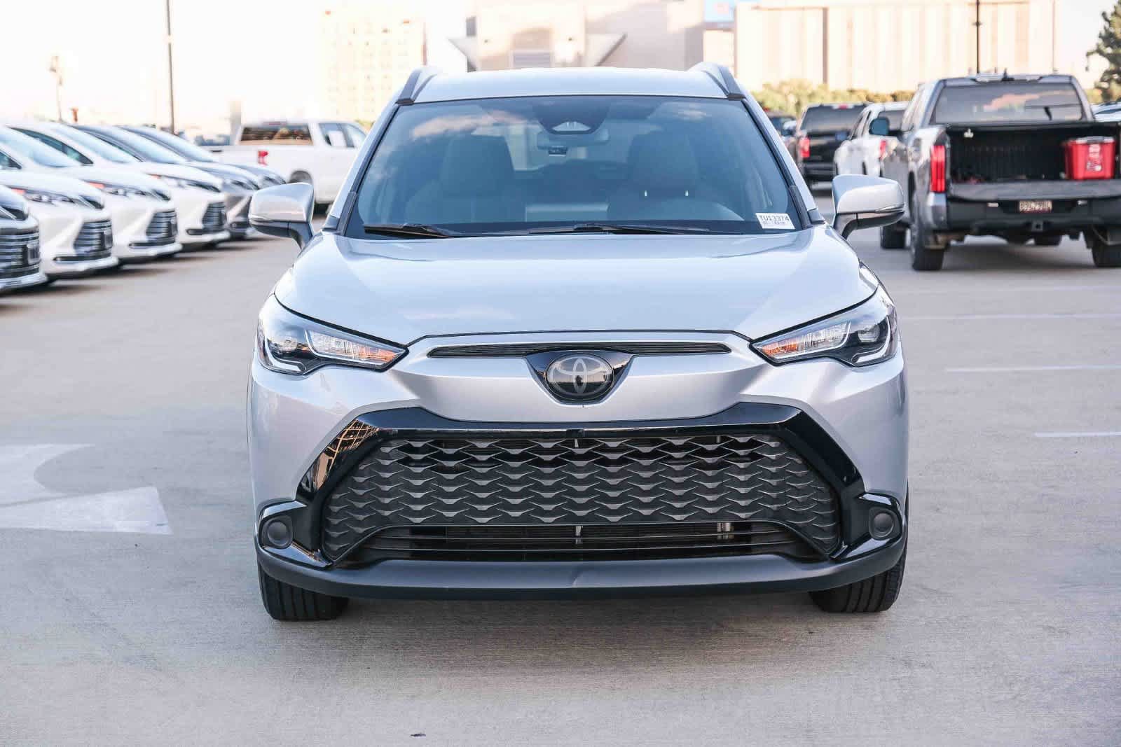 Used 2023 Toyota Corolla Cross AWD Hybrid image 2