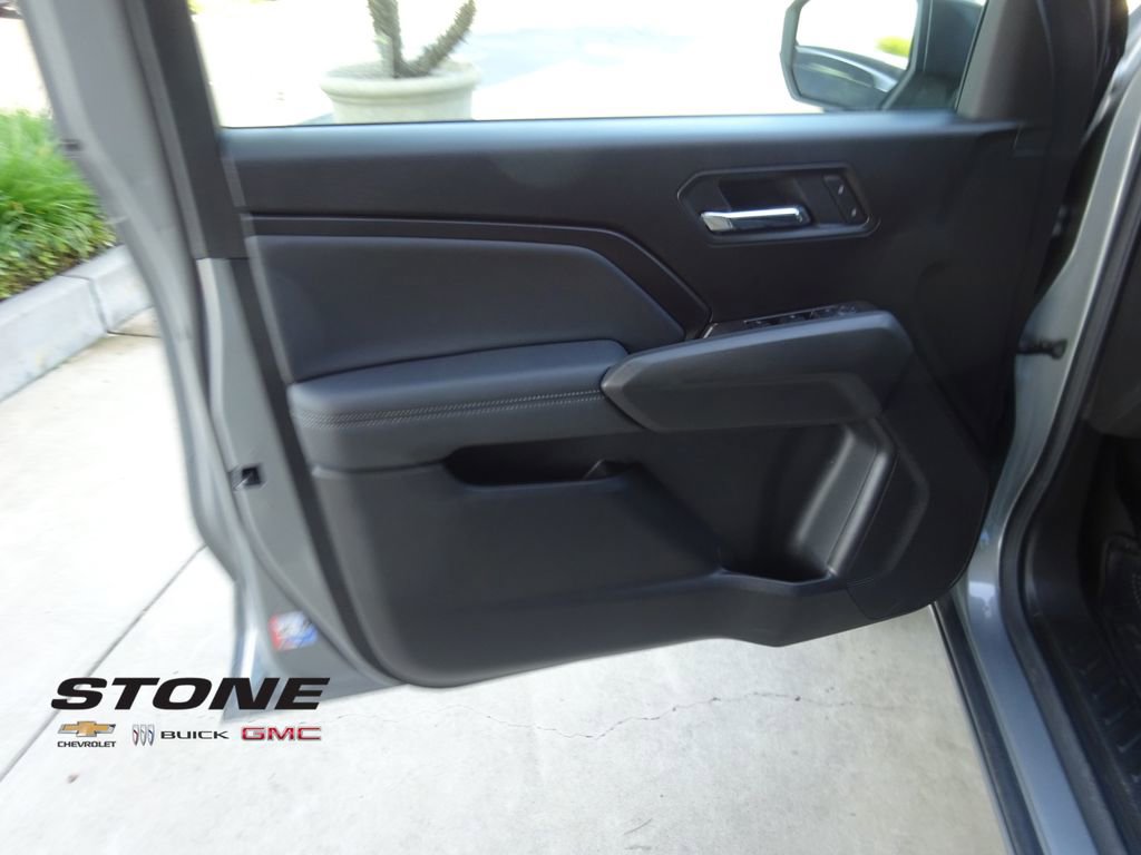 Used 2025 Chevrolet Colorado LT w/ LT Convenience Package AWD/4WD image 25