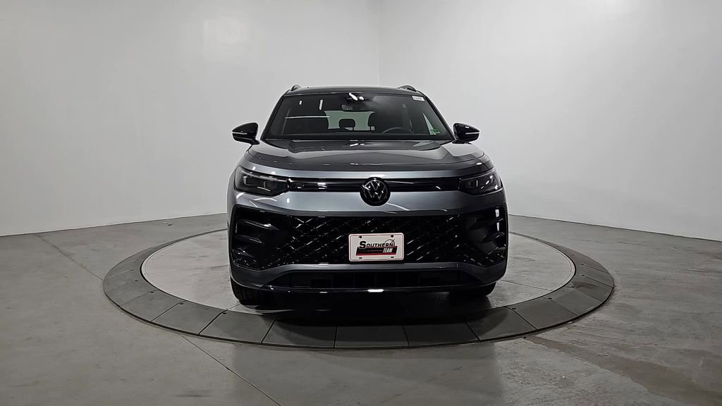 New 2026 Volkswagen Tiguan SE R-Line image 8