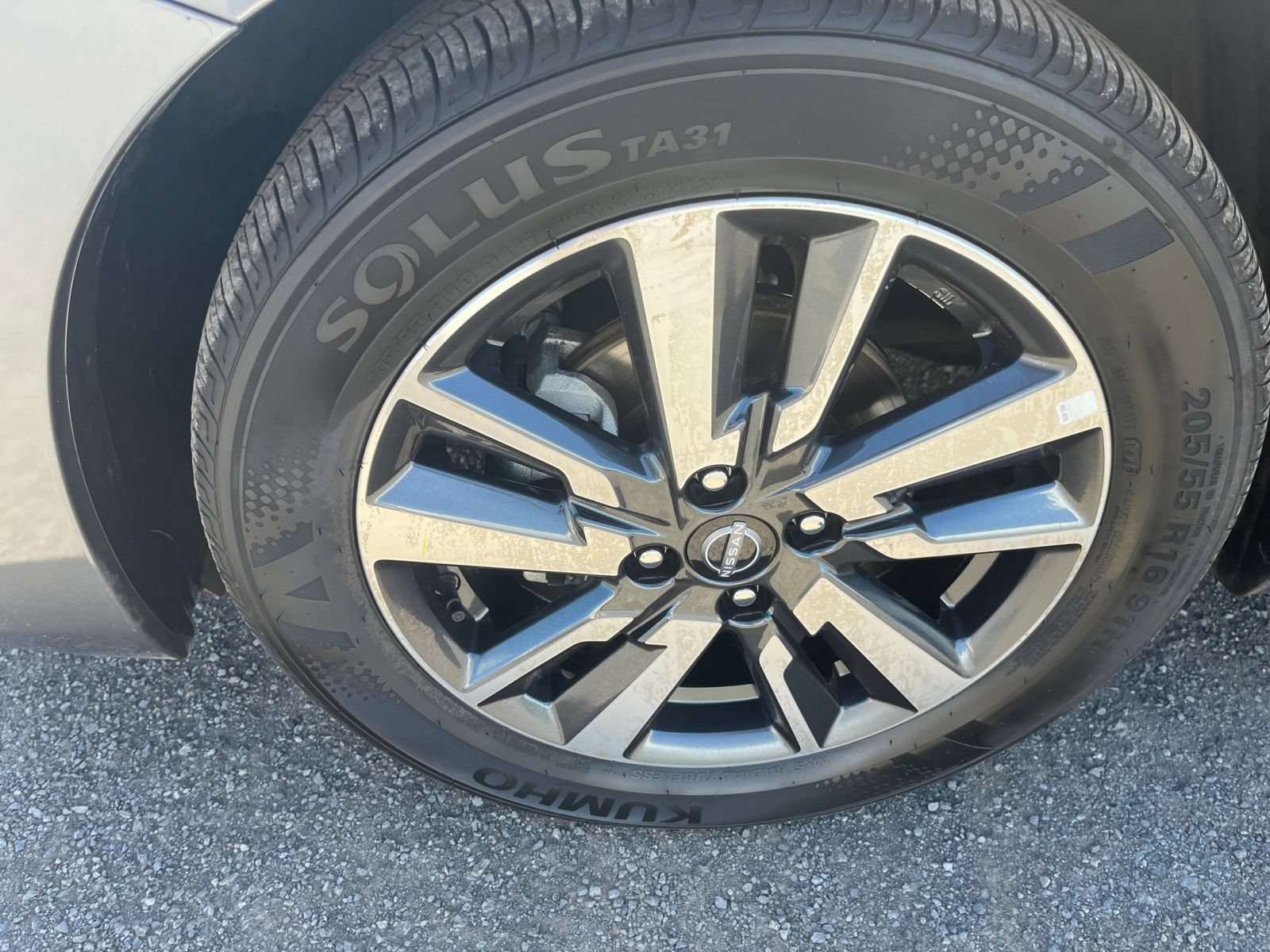 Used 2025 Nissan Versa SV FWD image 24