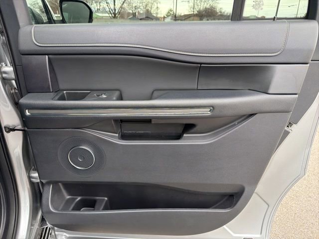 Used 2024 Ford Expedition Max XLT image 14
