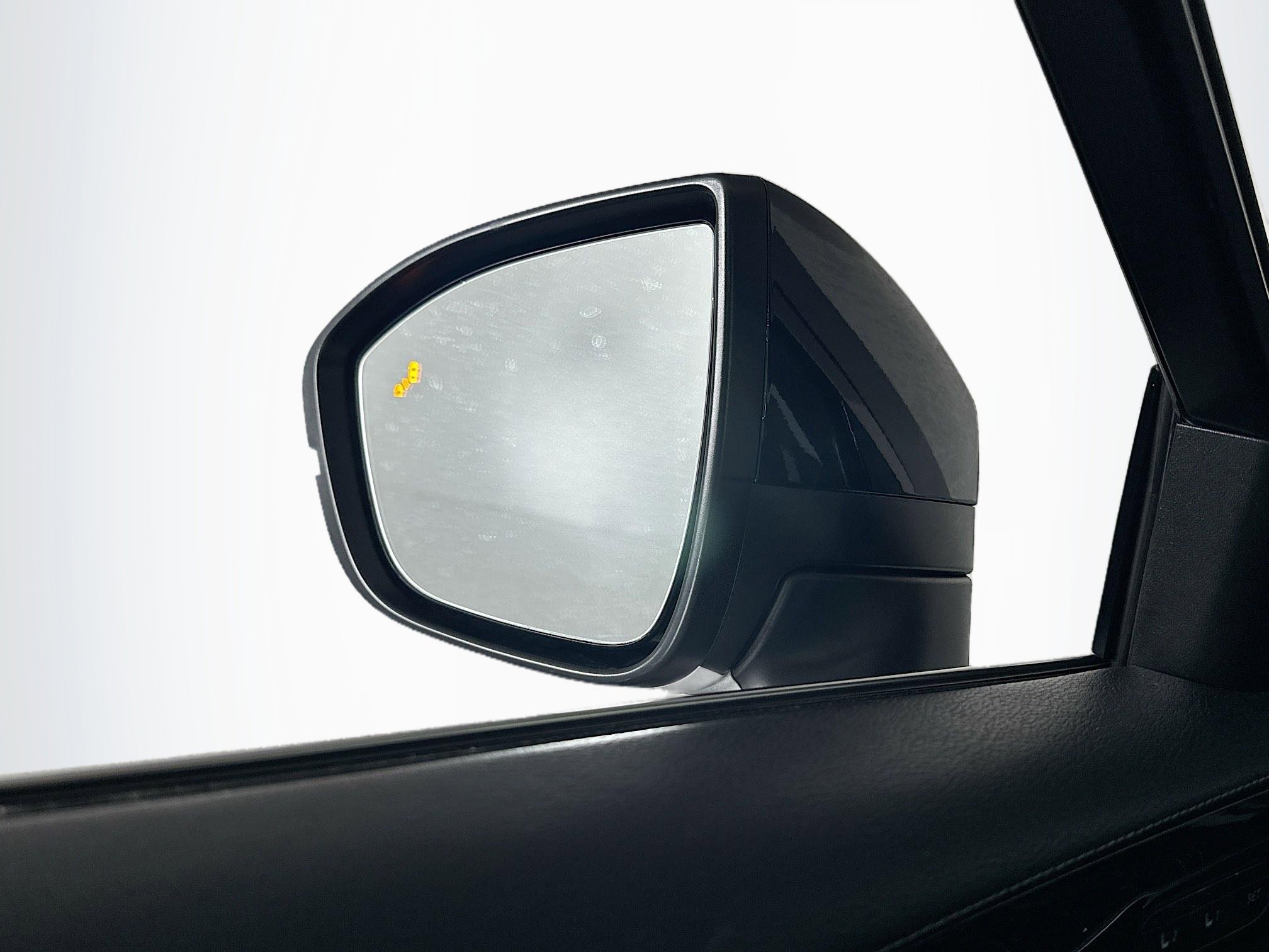 Used 2023 INFINITI QX60 Pure image 16