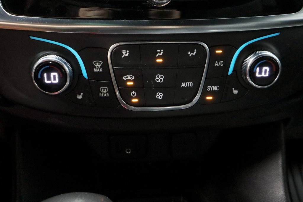 Used 2022 Chevrolet Traverse LT AWD/4WD image 31