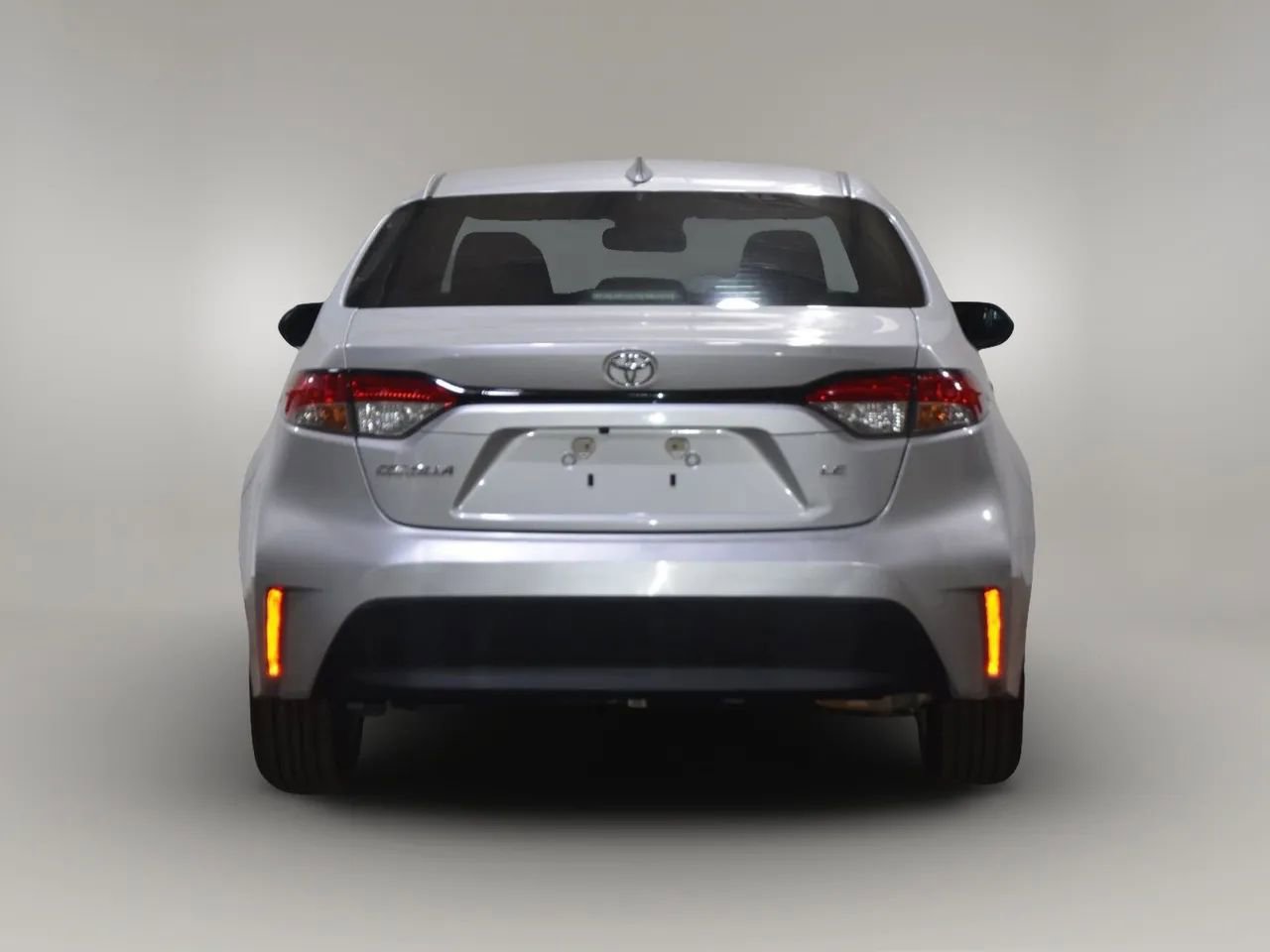 Used 2024 Toyota Corolla LE image 13