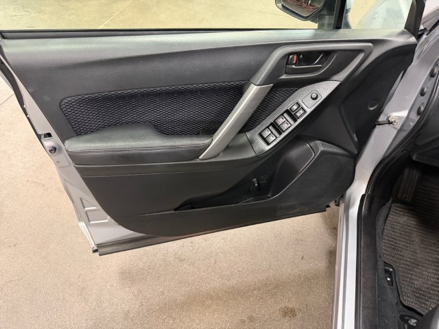 Used 2017 Subaru Forester 2.5i Premium w/ All-Weather Package AWD/4WD image 26