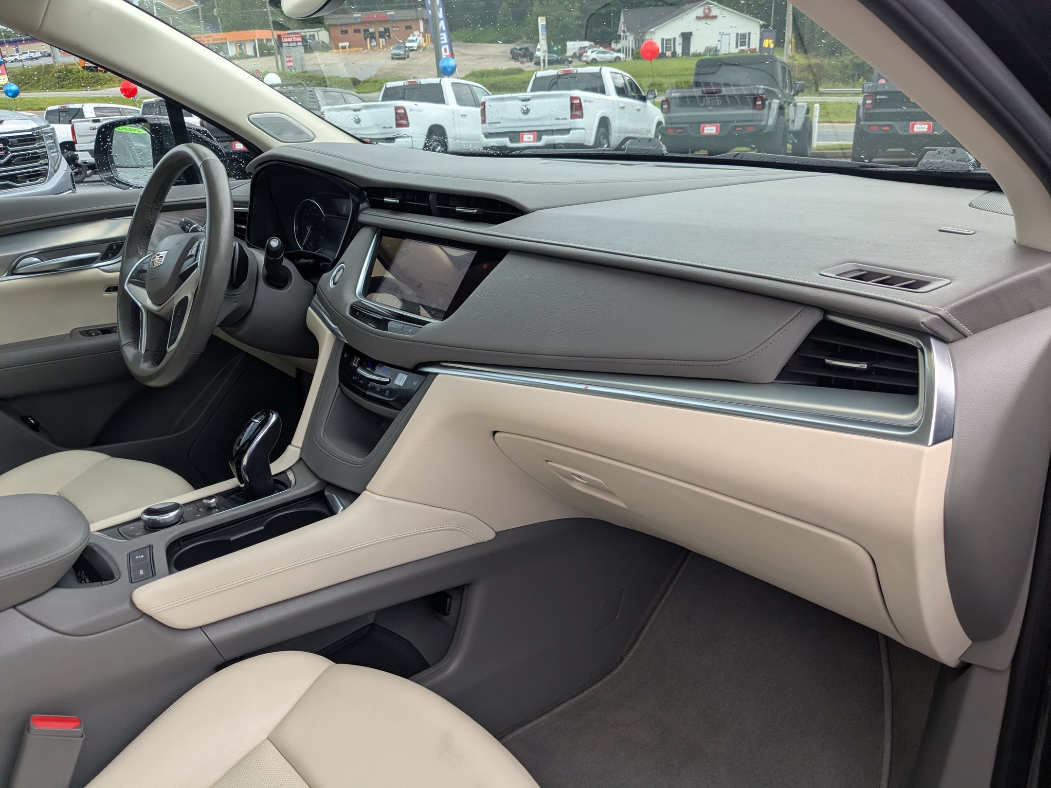 Used 2023 Cadillac XT5 Premium Luxury w/ LPO, Floor Liner Package FWD image 34