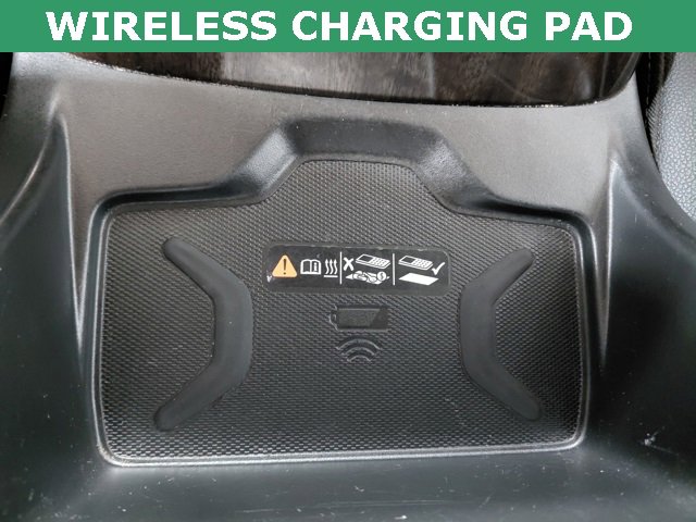 Certified 2020 GMC Canyon SLT w/ Driver Alert Package image 9