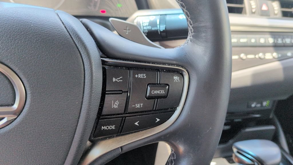 Used 2021 Lexus ES 300h w/ Premium Package FWD image 23