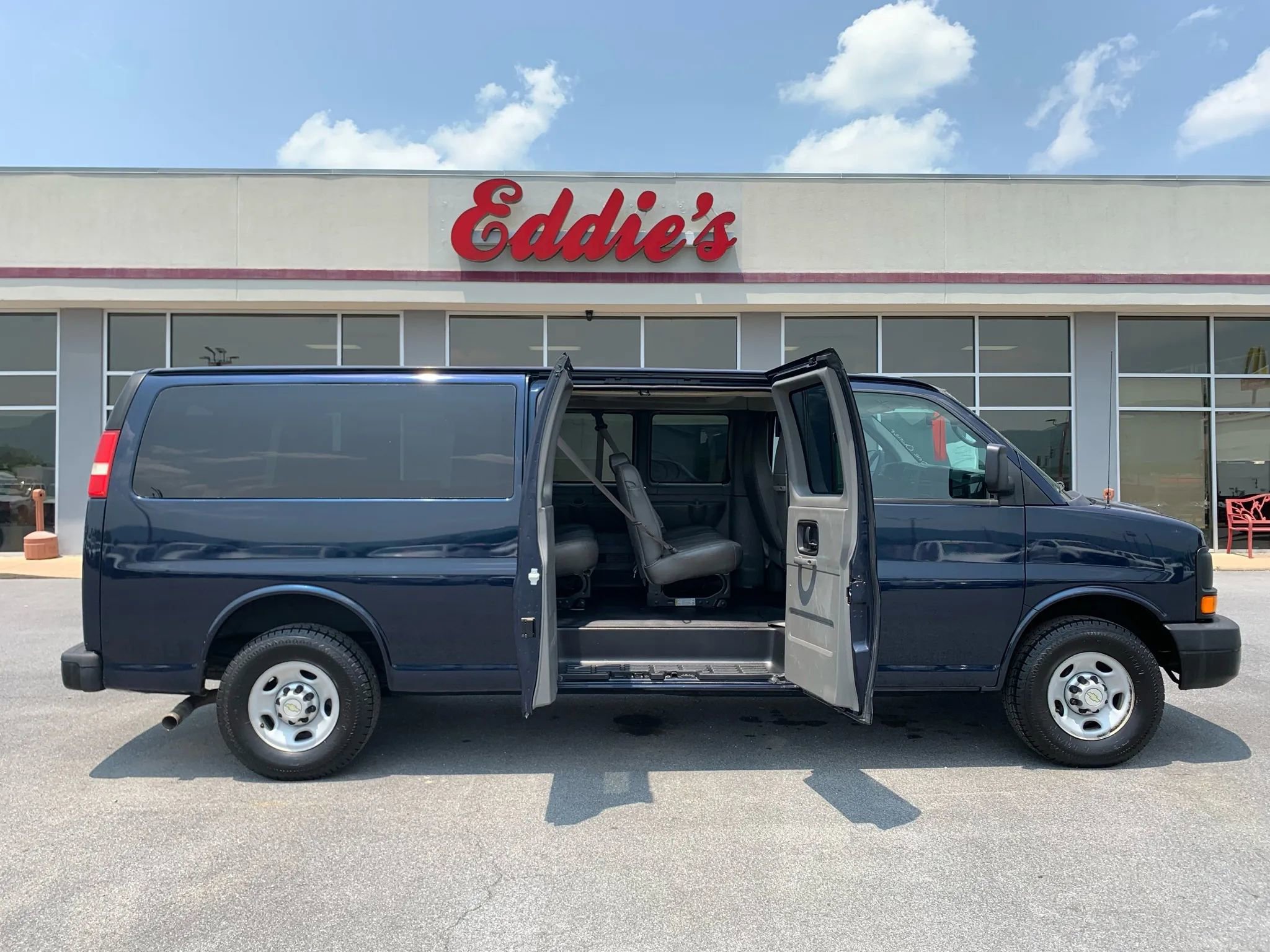 Used 2012 Chevrolet Express 3500 LS RWD image 22