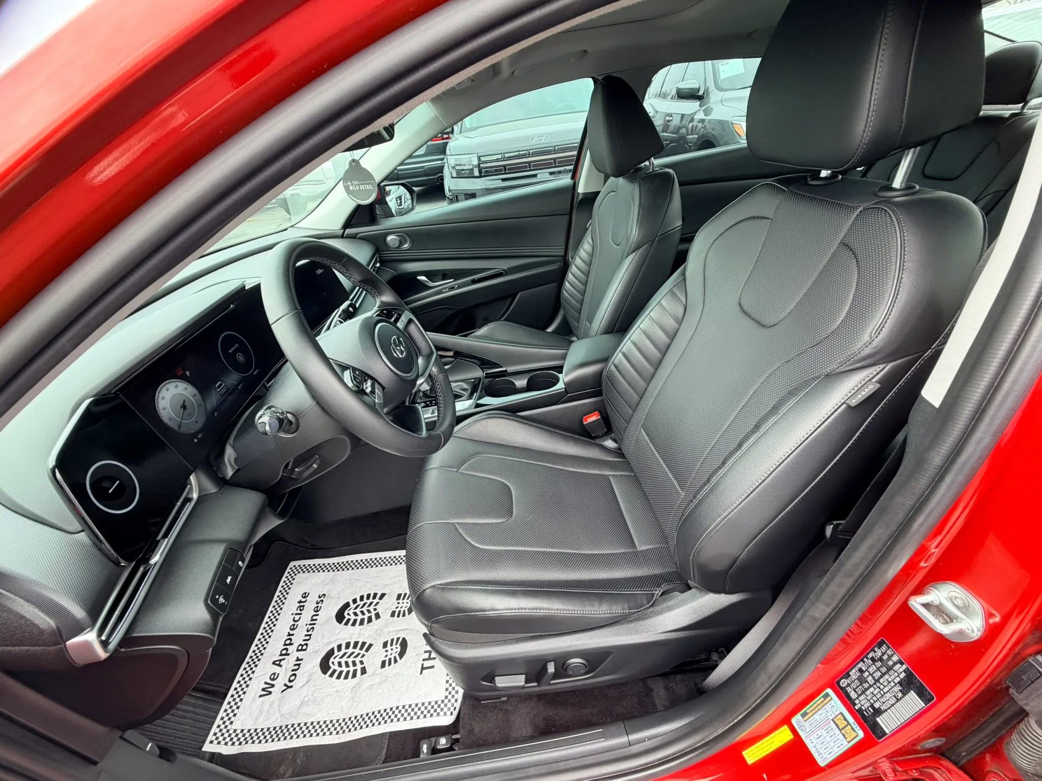 Used 2022 Hyundai Elantra Limited FWD image 11