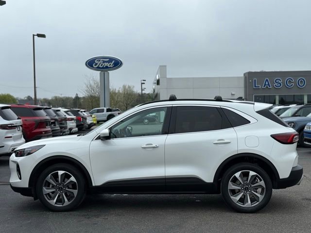 Used 2023 Ford Escape Platinum AWD/4WD image 43