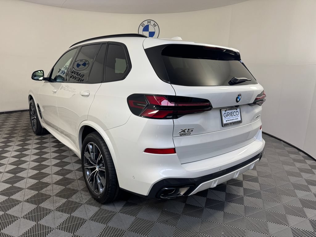 New 2026 BMW X5 xDrive40i w/ M Sport Package AWD/4WD image 7