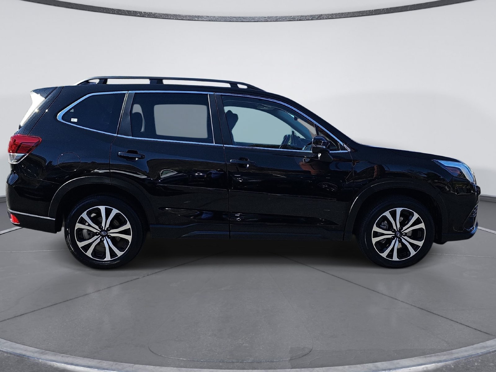 Certified 2024 Subaru Forester Limited w/ Pop Package 2 AWD/4WD image 2
