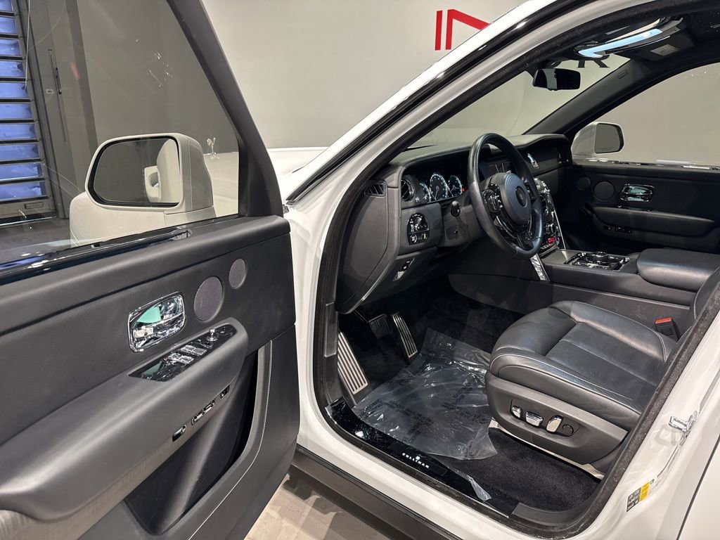 Used 2020 Rolls-Royce Cullinan image 26
