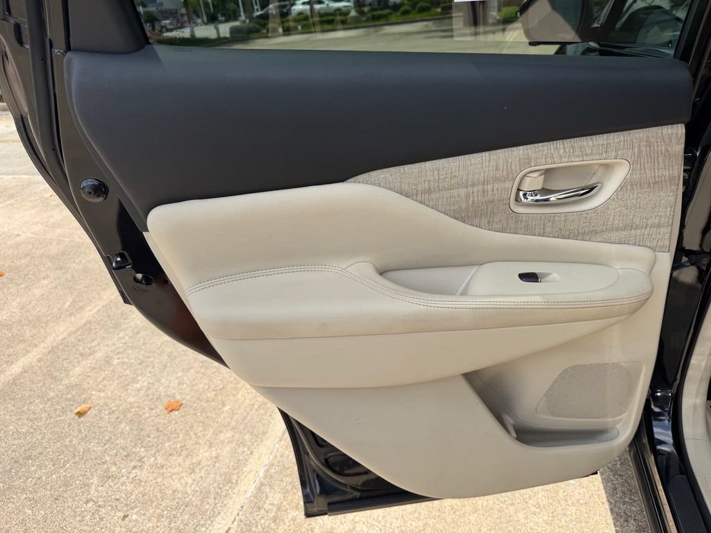 Used 2019 Nissan Murano SL FWD image 15