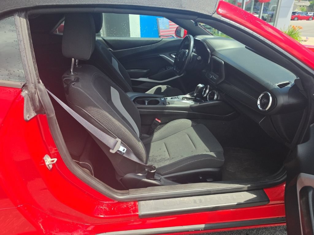 Used 2019 Chevrolet Camaro LT RWD image 11