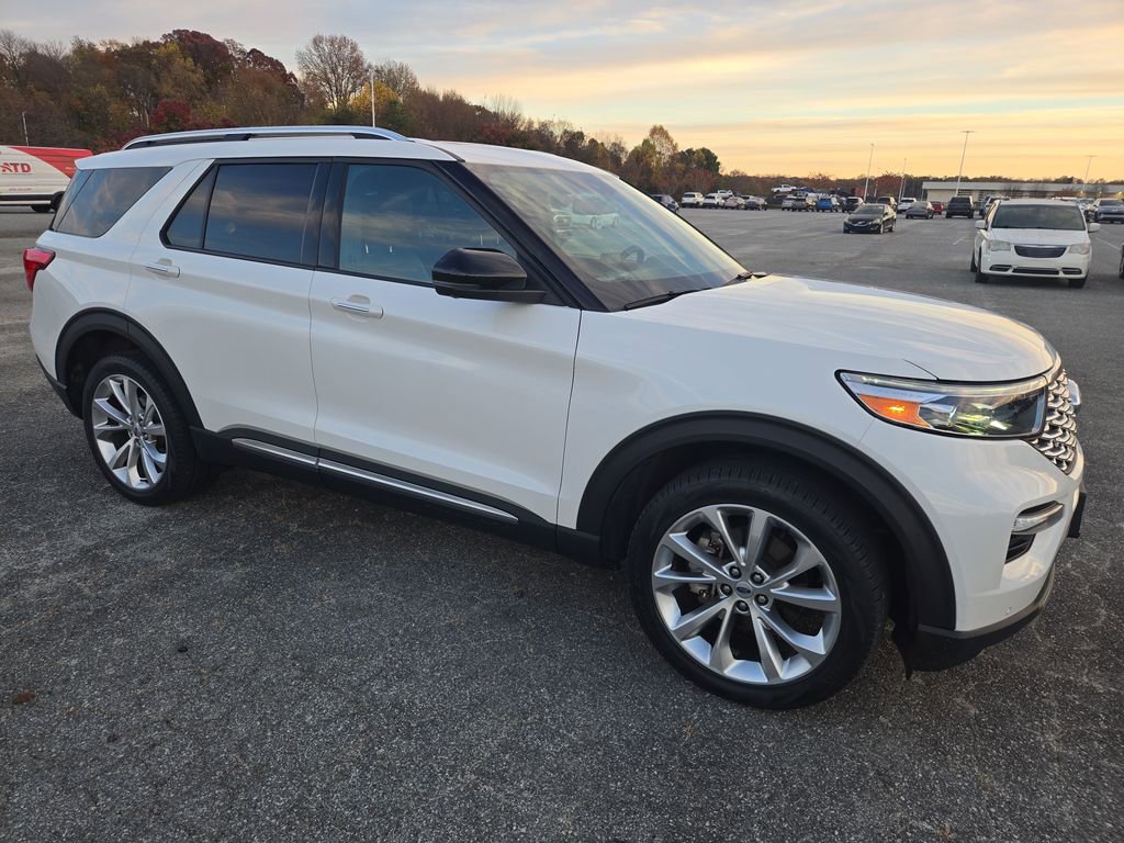 Used 2022 Ford Explorer Platinum w/ Equipment Group 601A image 9