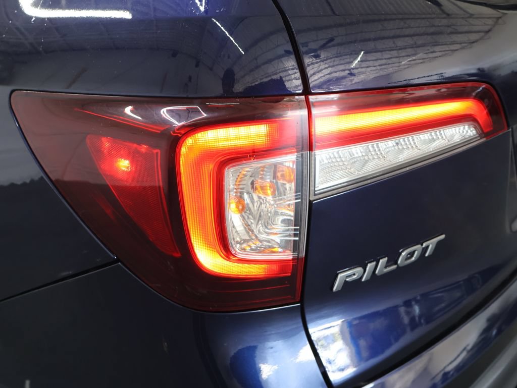 Used 2022 Honda Pilot Sport image 32