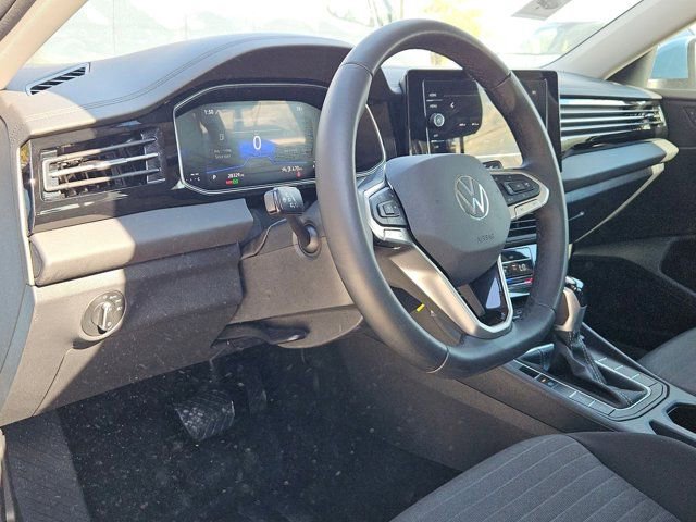 Used 2025 Volkswagen Jetta S image 14