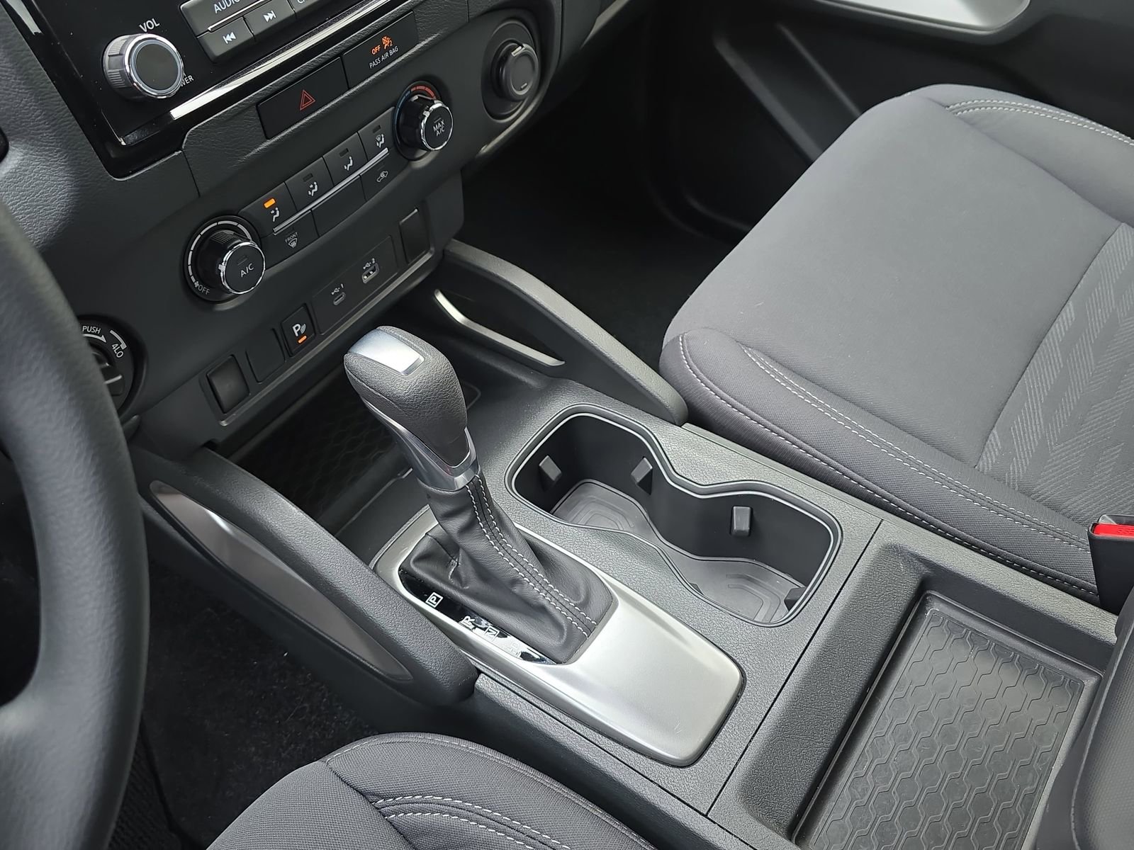 Used 2023 Nissan Frontier SV w/ Technology Package image 27