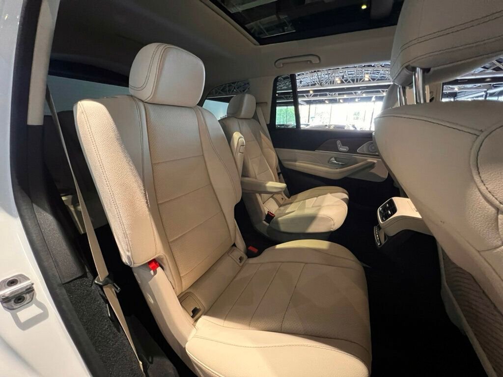 Used 2024 Mercedes-Benz GLS 450 4MATIC image 31