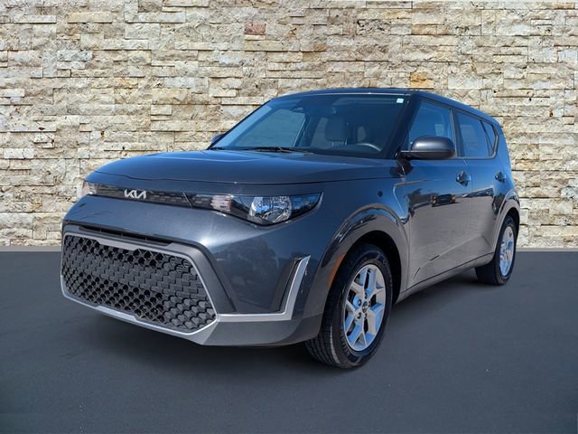 Used 2023 Kia Soul LX w/ LX Technology Package image 5